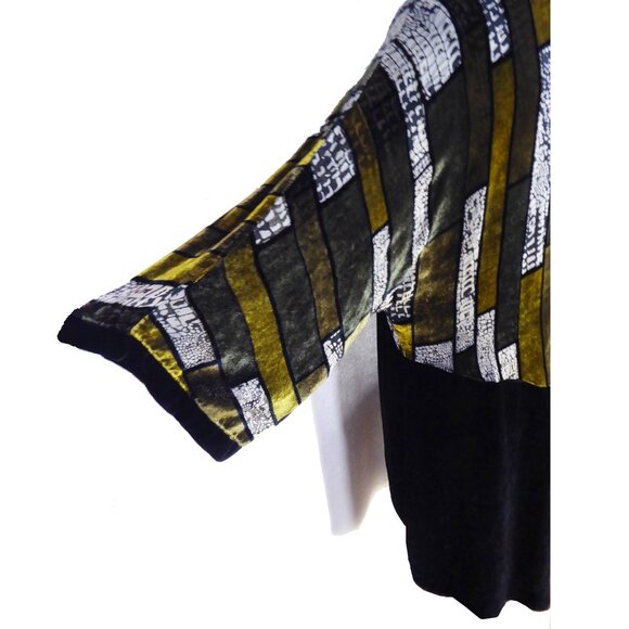 Black and Gold Silk Jacket - Picture 6 of 7